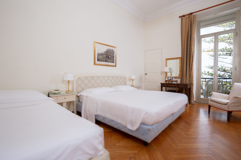 ROOM, TRIPLE, SEA VIEW, BALCONY