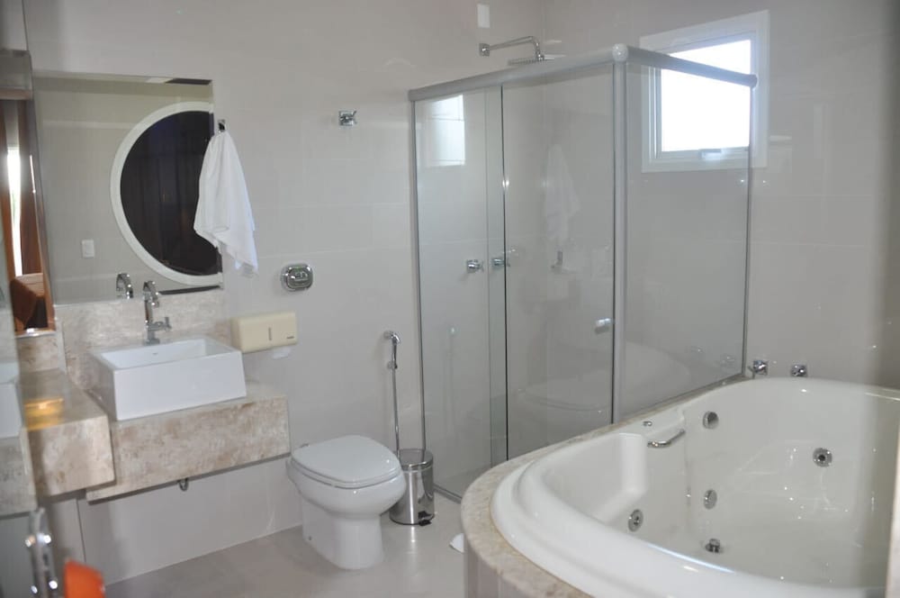 Kamur Plaza Hotel 35/41