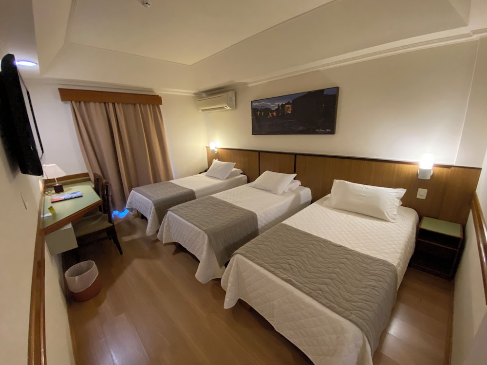 Bella Italia Hotel & Events 13/50