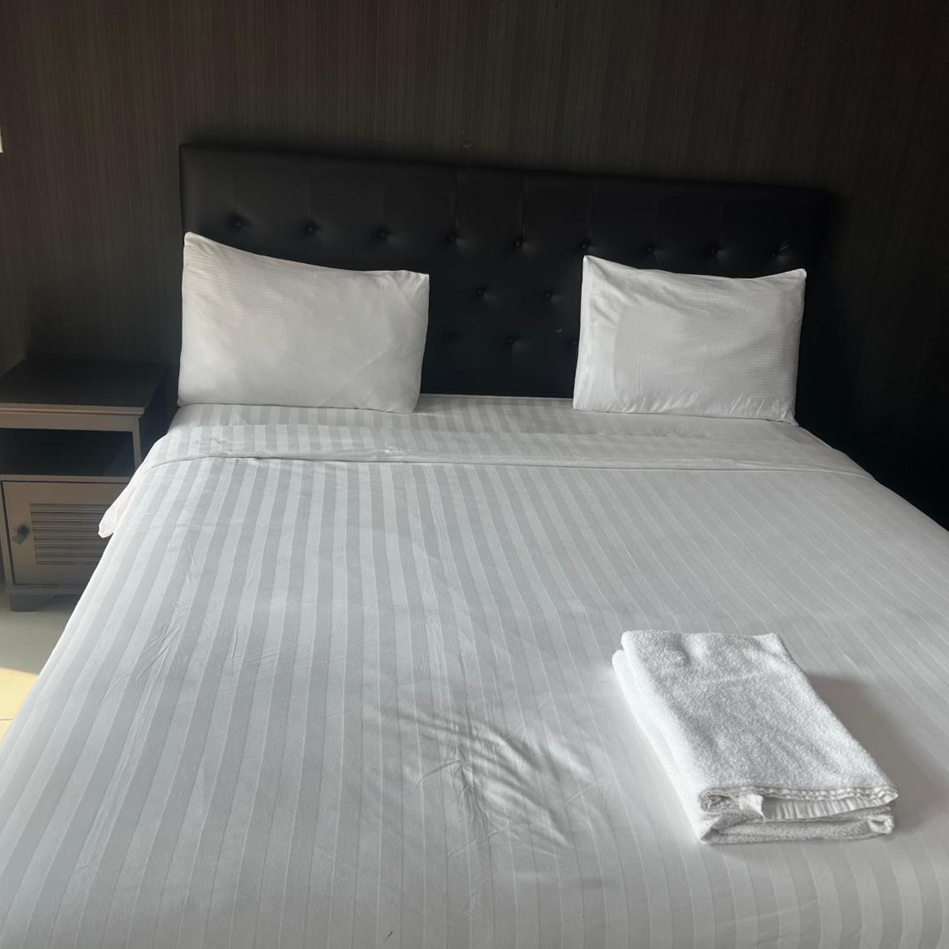 Apsara INN Pattaya, Thailand 30/57