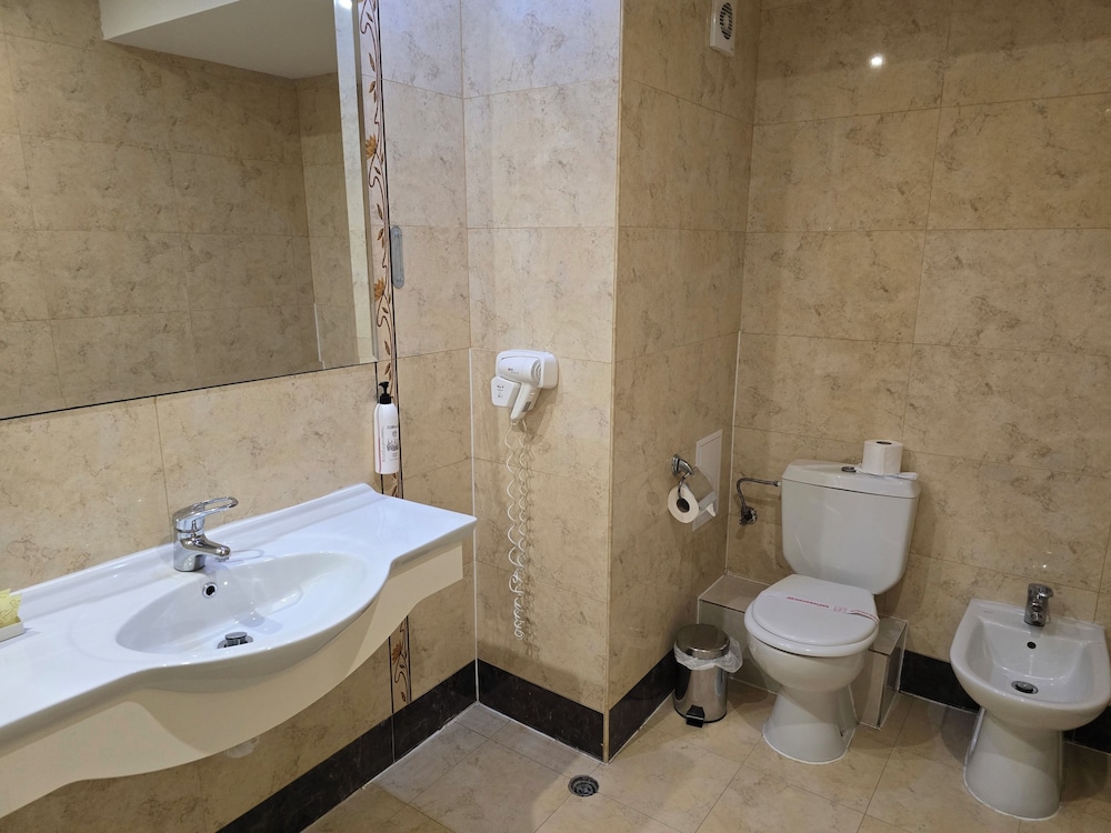 Planeta Hotel and Aquapark 49/50