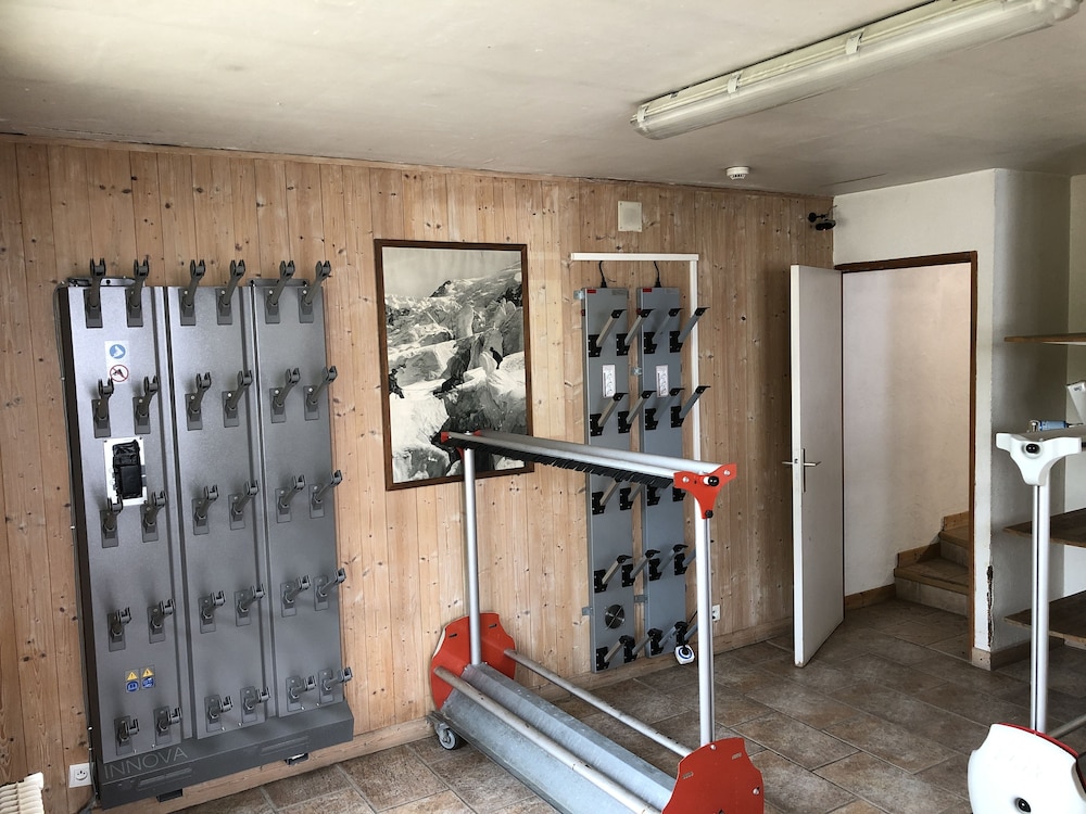 Hotel Le Soly Varnay 43/68