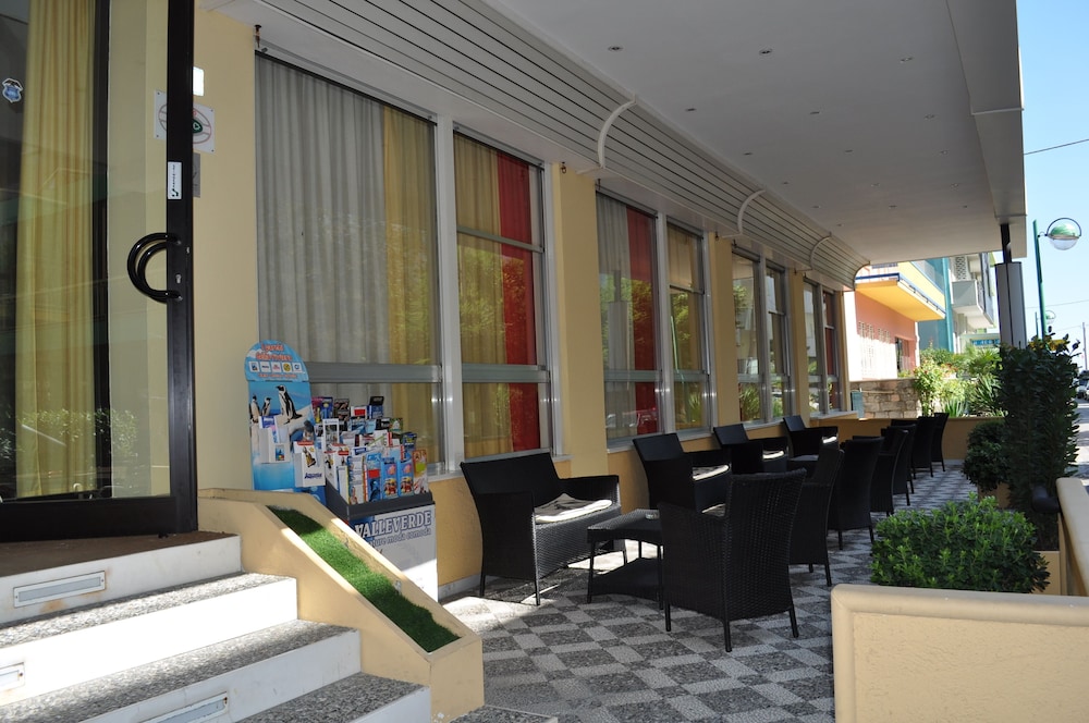 Mimosa Hotel 32/50