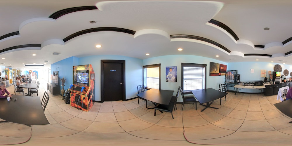 Blue Bay Inn Suites 22/34