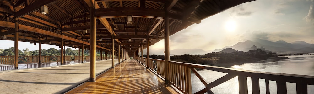 The Carp Islet Resort 30/70