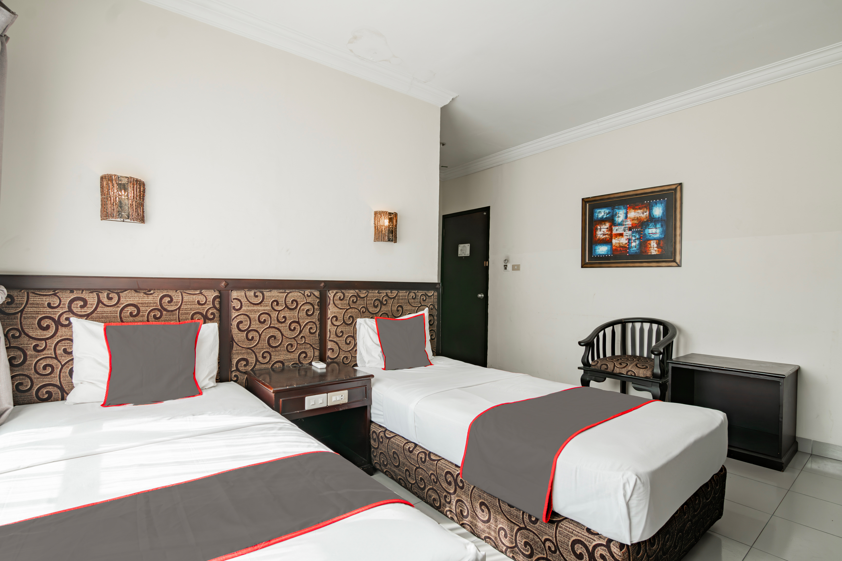 Collection O Senapelan Near Rsud Petala Bumi Formerly De Town Hotel 37/54