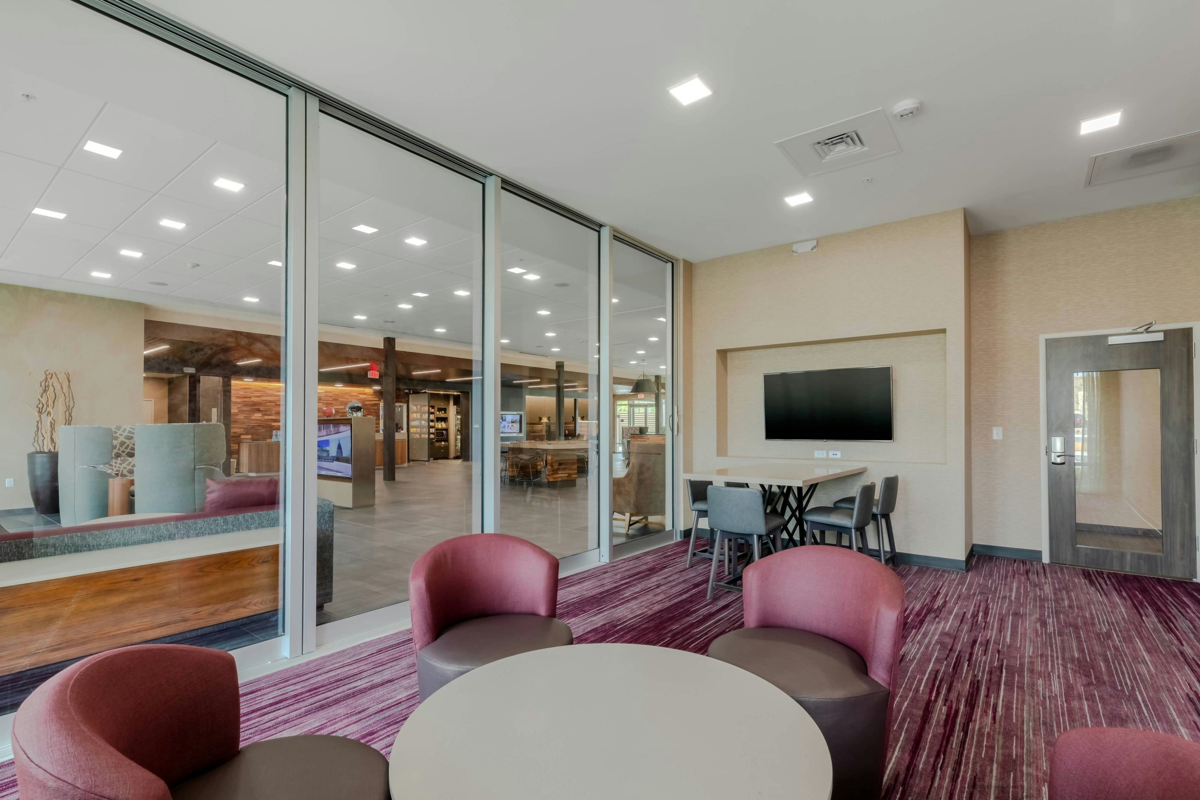 Courtyard By Marriott Savannah Airport 16/25