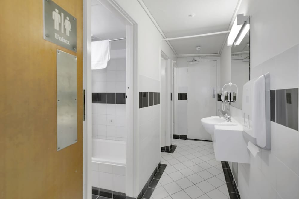 Canberra Accommodation Centre 61/63