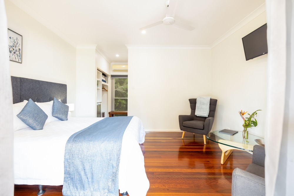 Camelot Boutique Accommodations 14/54