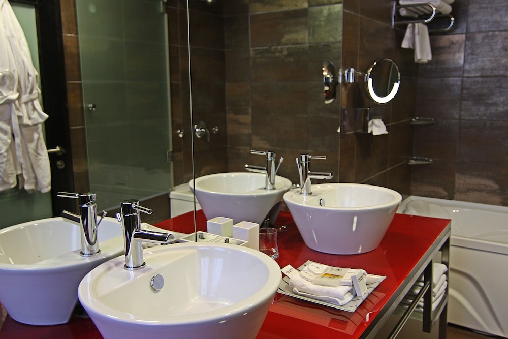 CENTRAL HOTEL SARAJEVO 50/50