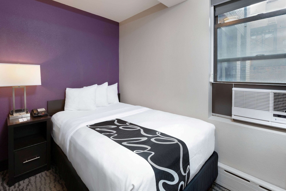 La Quinta Inn & Suites by Wyndham New York City Central Park 22/61