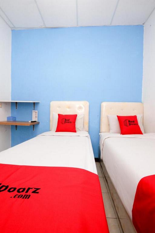 Reddoorz Near Kota Lama Semarang 15/41