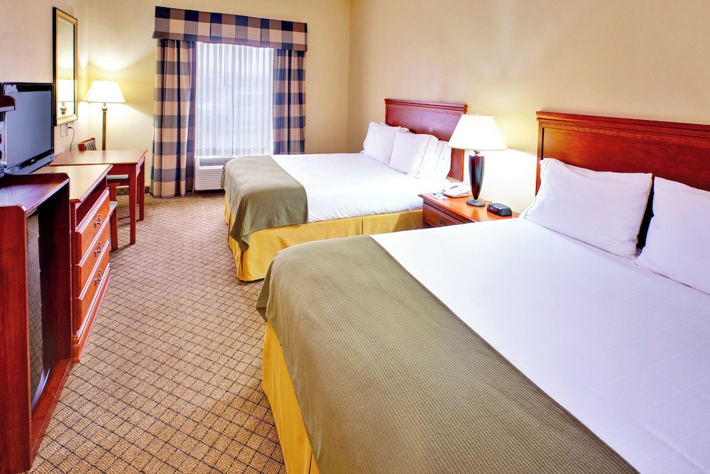 Holiday Inn Express Suites Greenwood 20/66