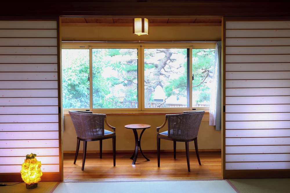 Hanaakari no Yado Kameinoyu 36/50