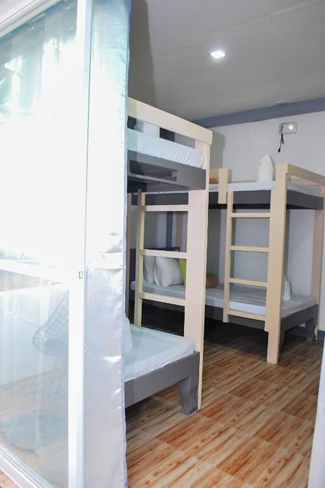 Woza Inn Boracay 50/60