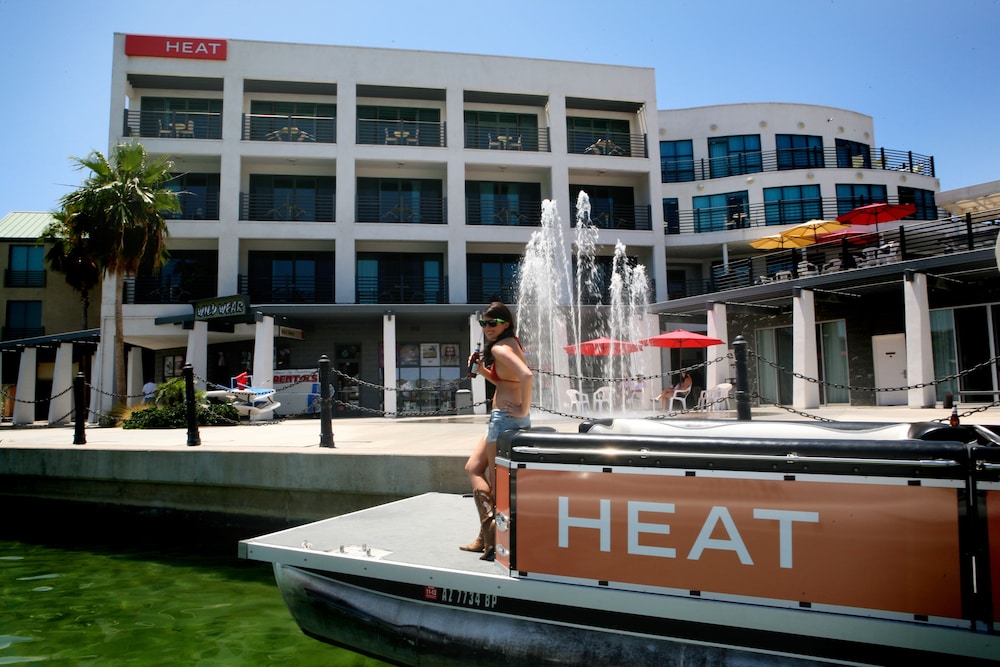 Heat Hotel 2/58