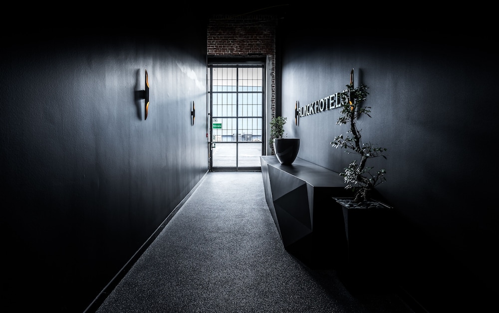 Black Hotel Cologne 17/32