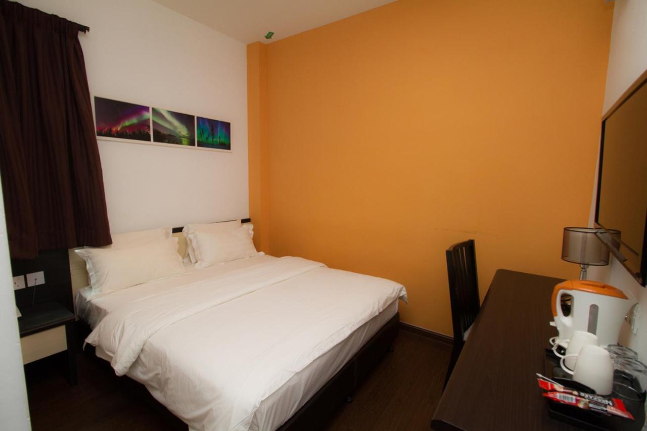 Deluxe, Double Bed