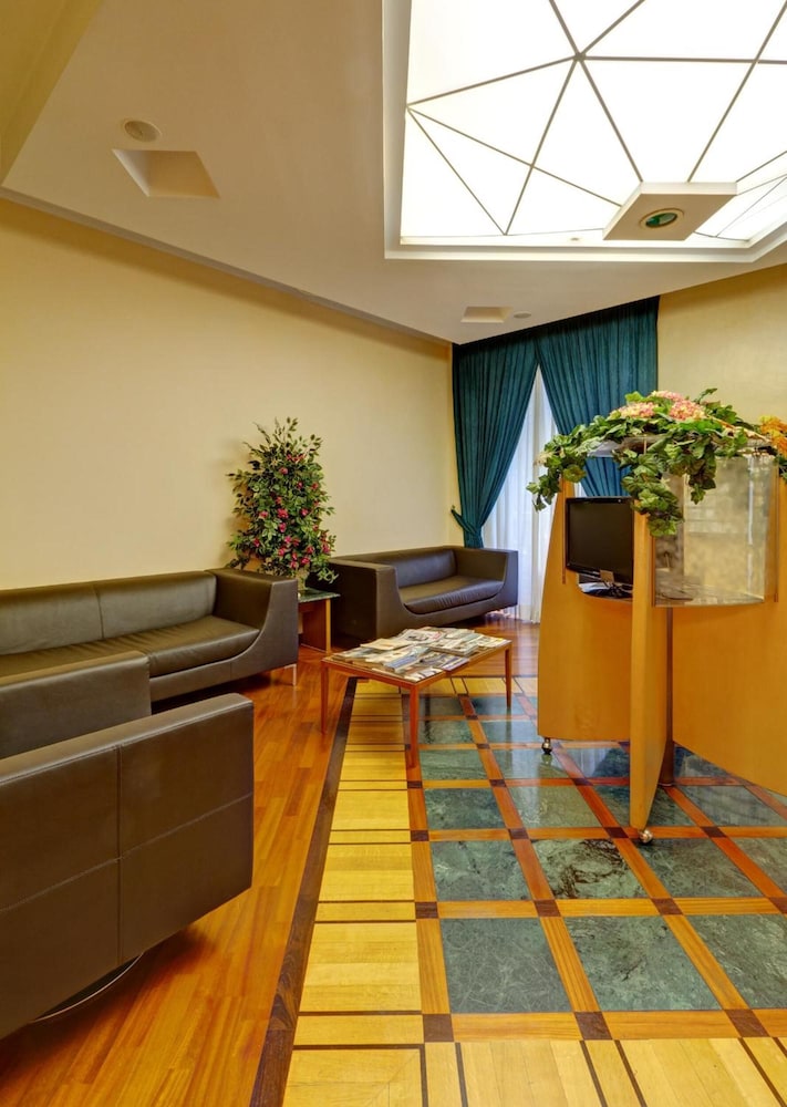 Hotel Corot 19/33