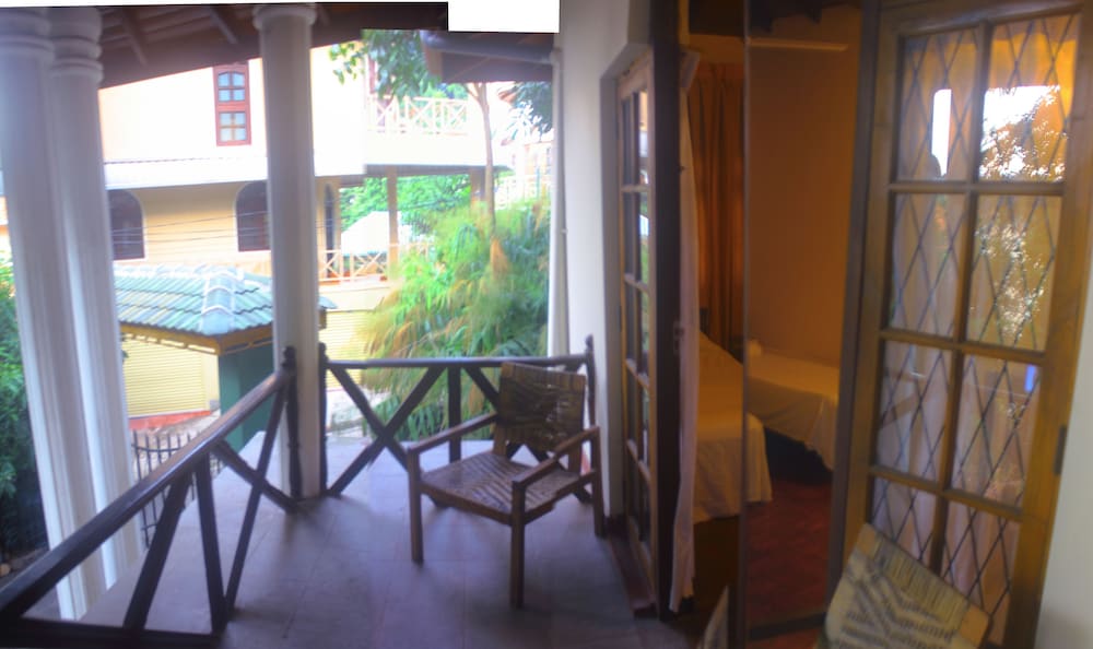 Tree Breeze Inn 14/28