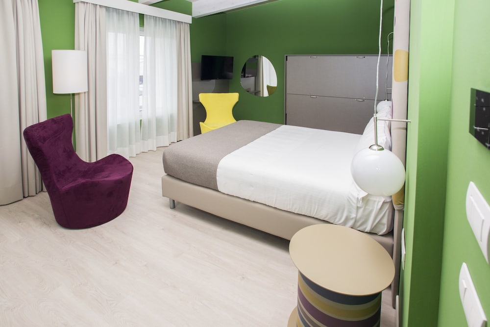 Diamante Mhotel 26/76