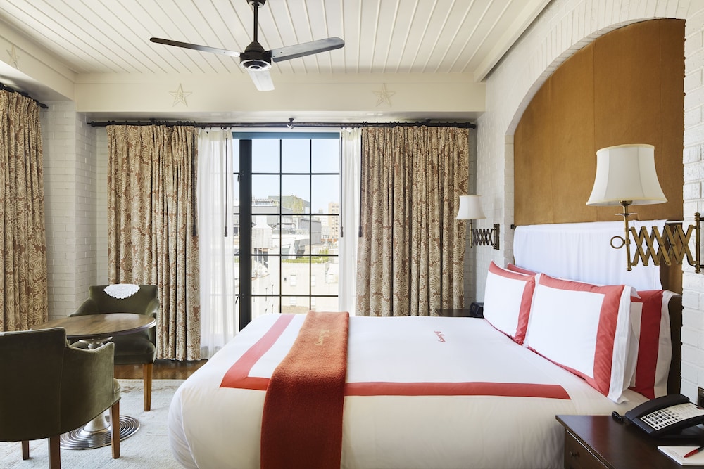 The Bowery Hotel 25/62