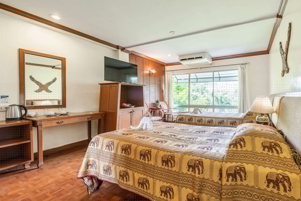 Royal Ivory Nana Hotel 13/36