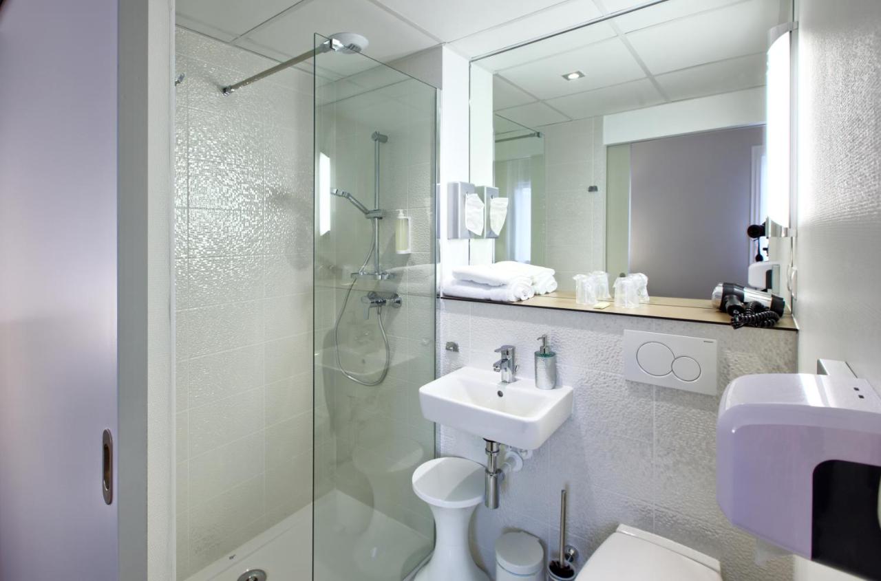 AU COMTÉ D'ORNON HOTEL & SPA 21/23