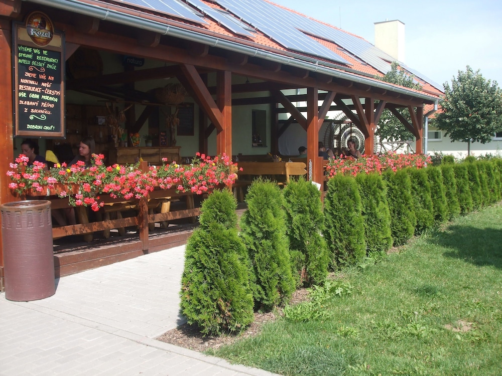 Hotel Selsky Dvur 32/36