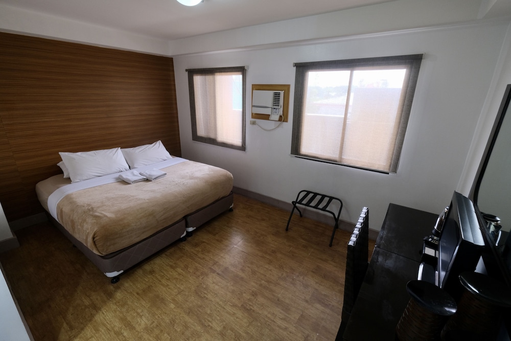 Urban Inn Iloilo 37/65