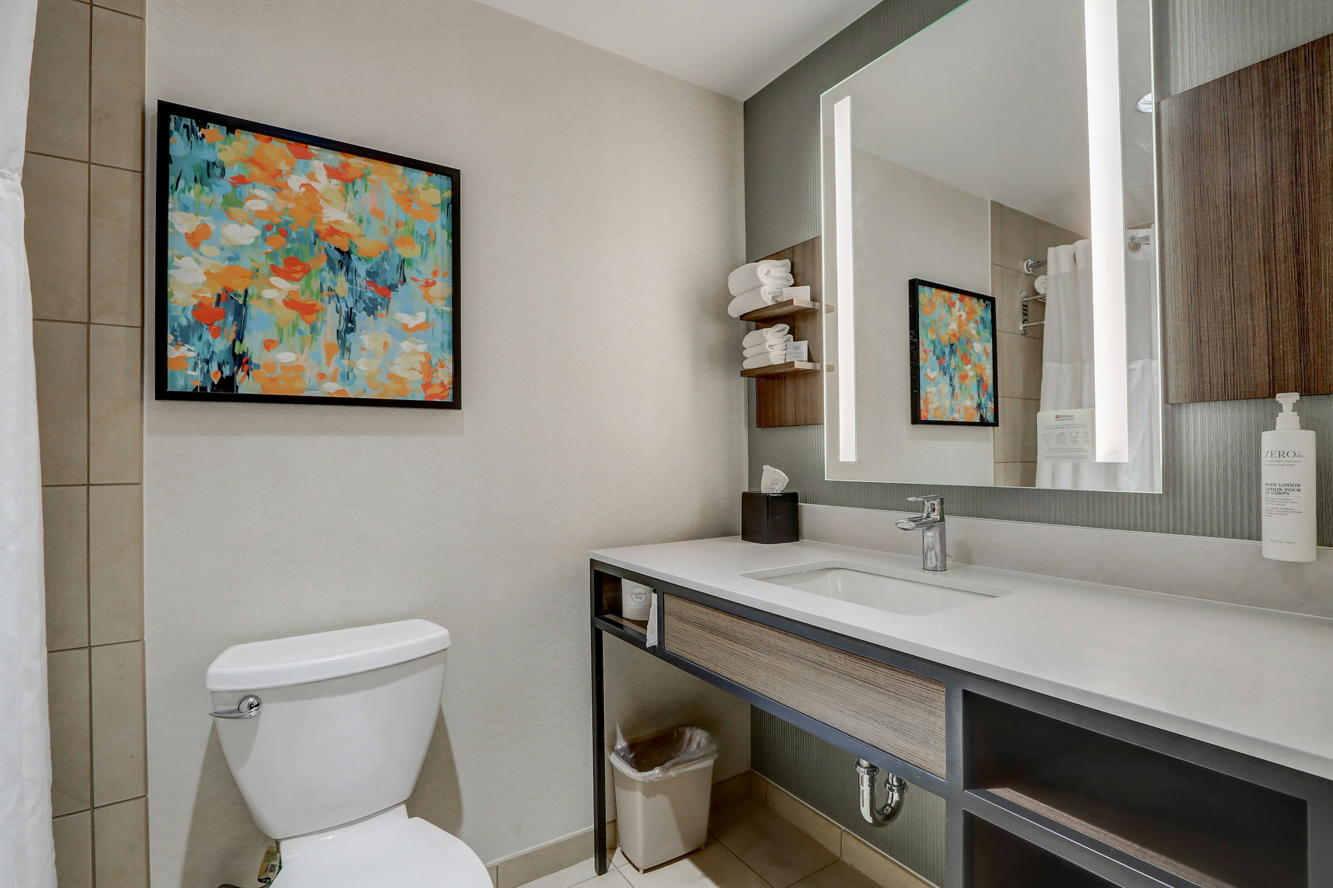 JUNIOR SUITE, KING BED