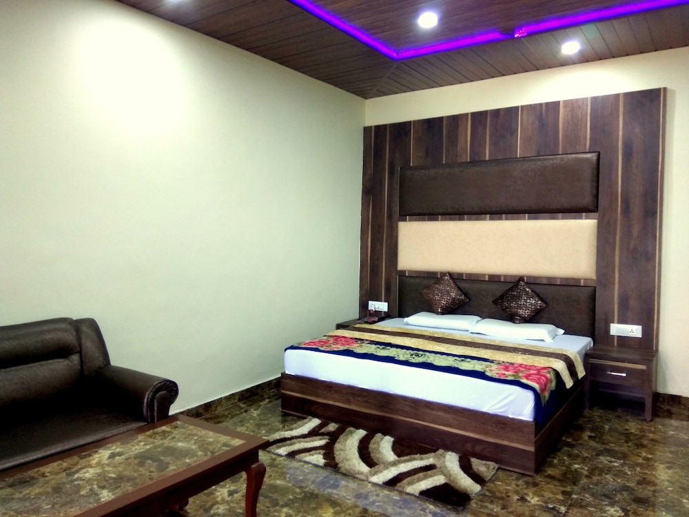 Hotel Himdhara 9/22