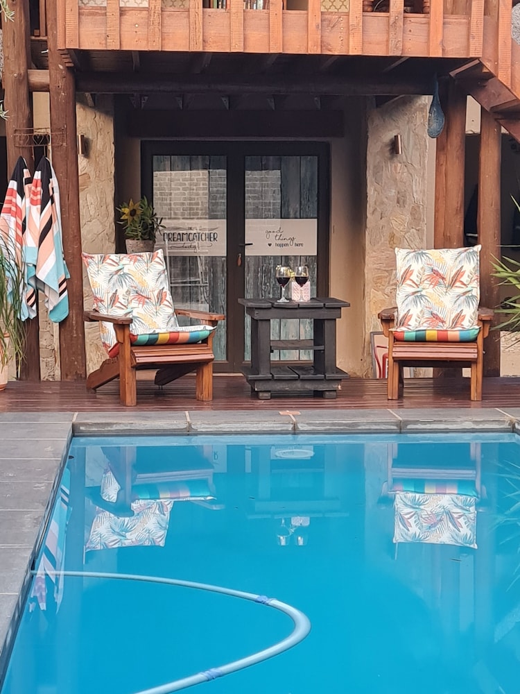 Ujabule 8 Sleeper Bush Lodge 22/50