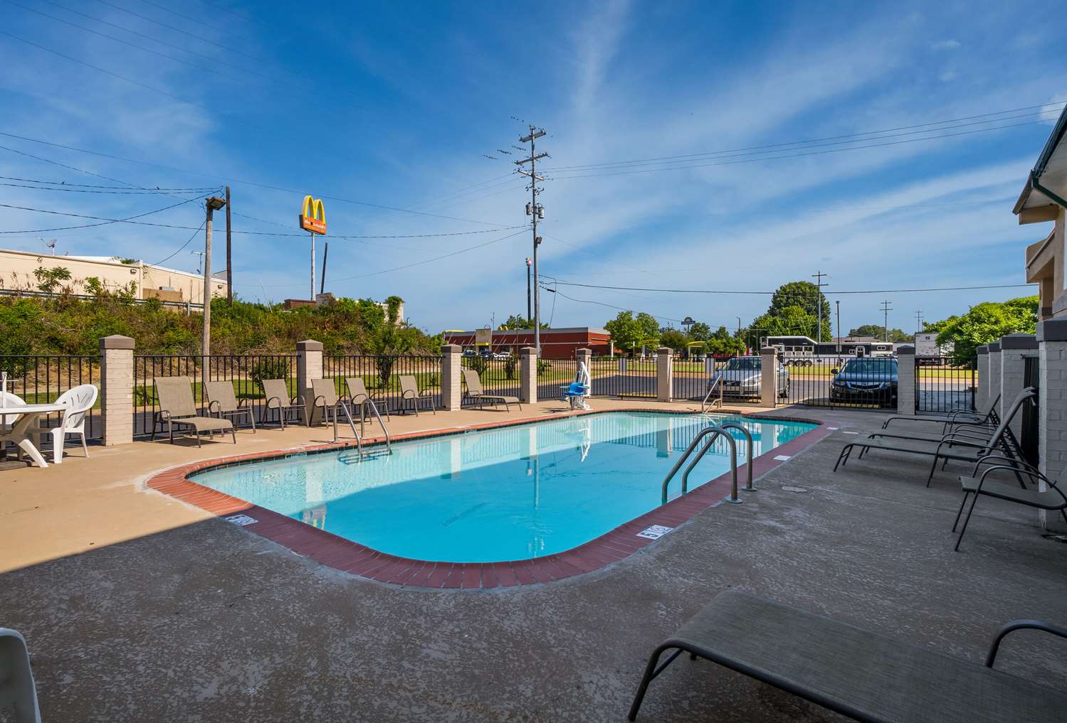 Quality Inn Brownsville TN 27/28