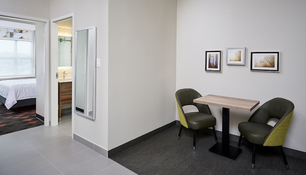 Holiday Inn Hotel Suites Oakville Bronte 41/78