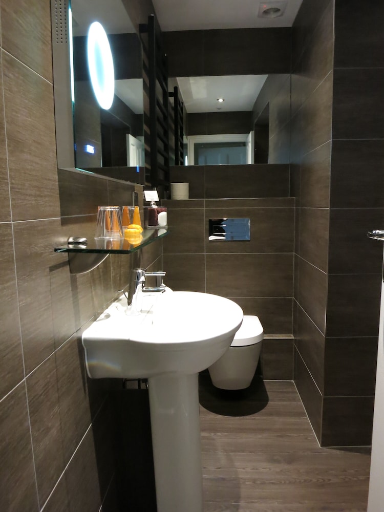 The Studley Hotel 38/50