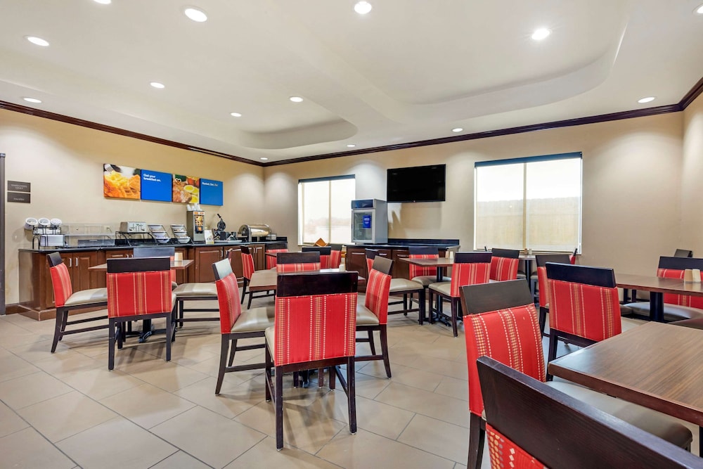 Comfort Inn Near UNT 26/31