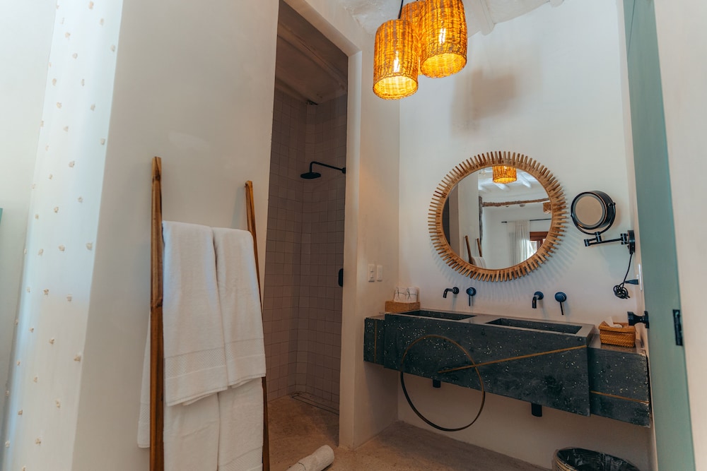 Ser Casasandra Boutique Hotel 8/78