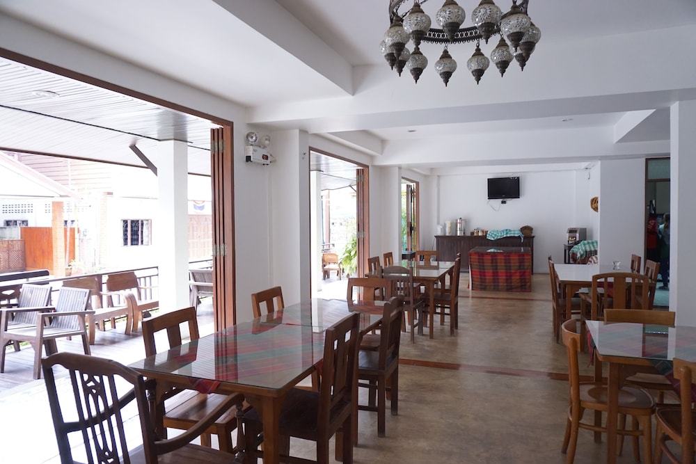 Sri Chiangkhan Hotel 34/44