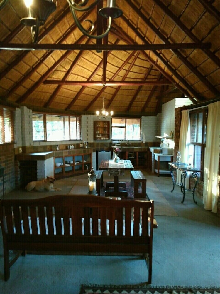 Thandile Country Lodge 14/21