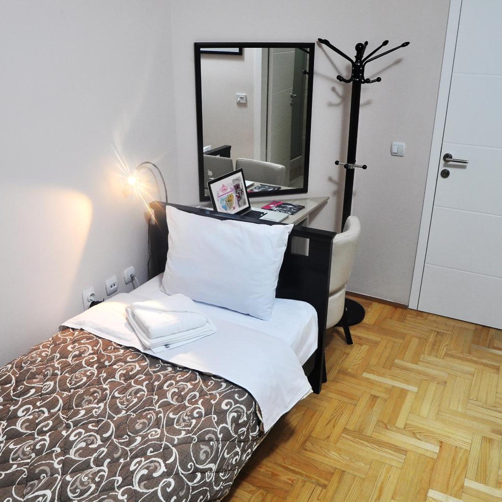 Standard, Twin Beds