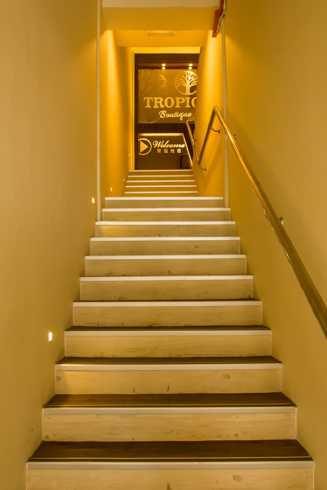 Tropicana Boutique Hotel 40/50