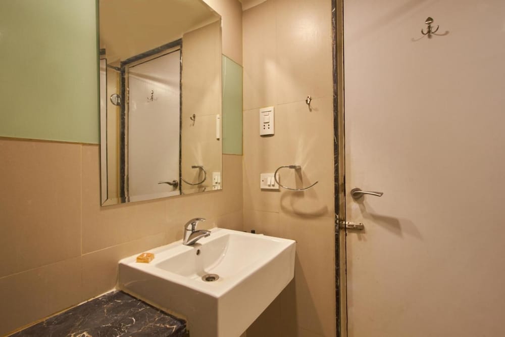 RNB SELECT BANJARA HILLS 10/45