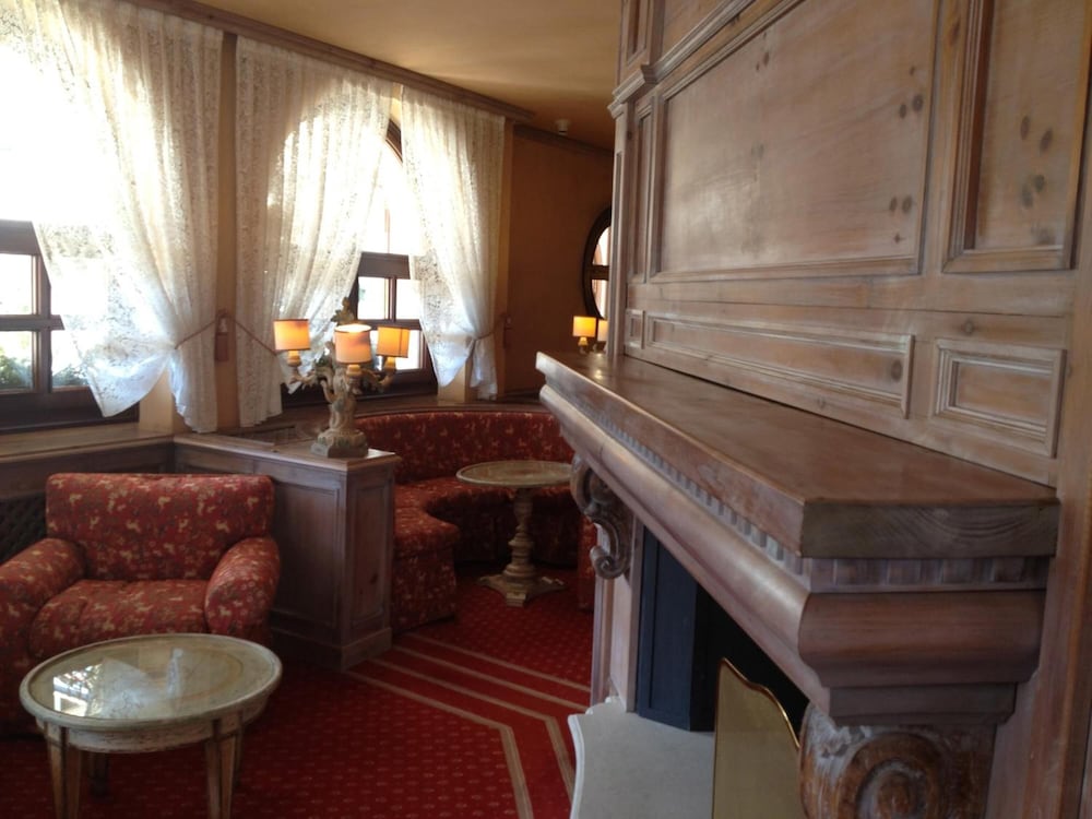 Hotel Residence Catturani 23/37