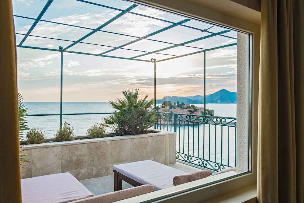 Hotel Azimut 24/50