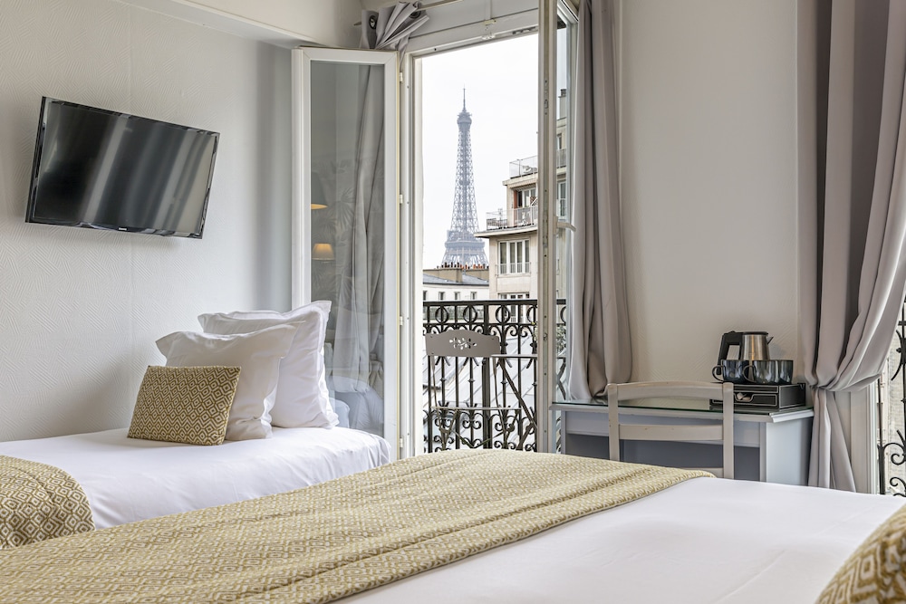 ROOM, TRIPLE, EIFFEL VIEW