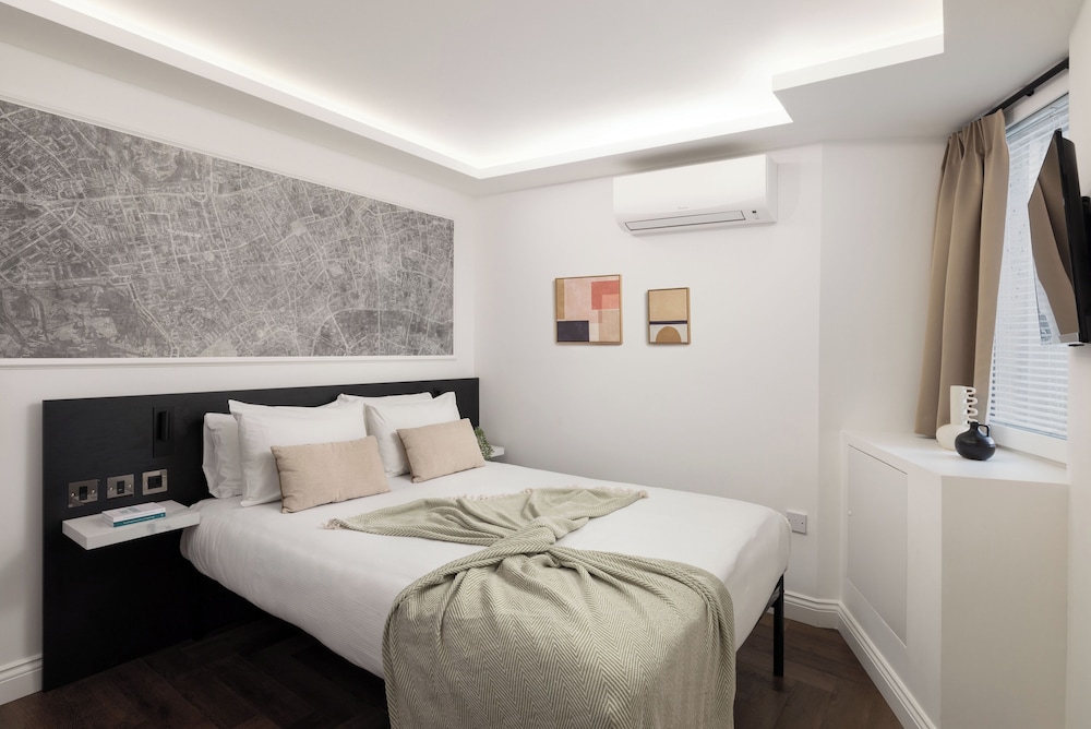 STG Hotel London Oxford Street 71/143