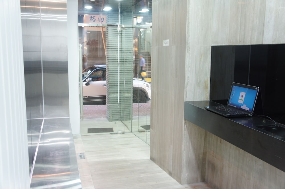 Homy Hotel Central 11/57