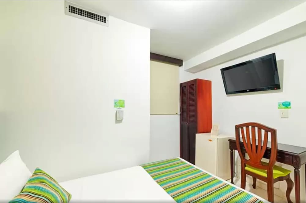TAMA Hotel Granada Real Cali 42/67