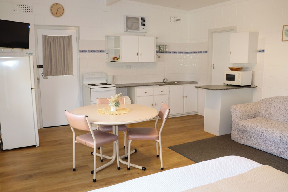 MODRA'S APARTMENTS 16/50